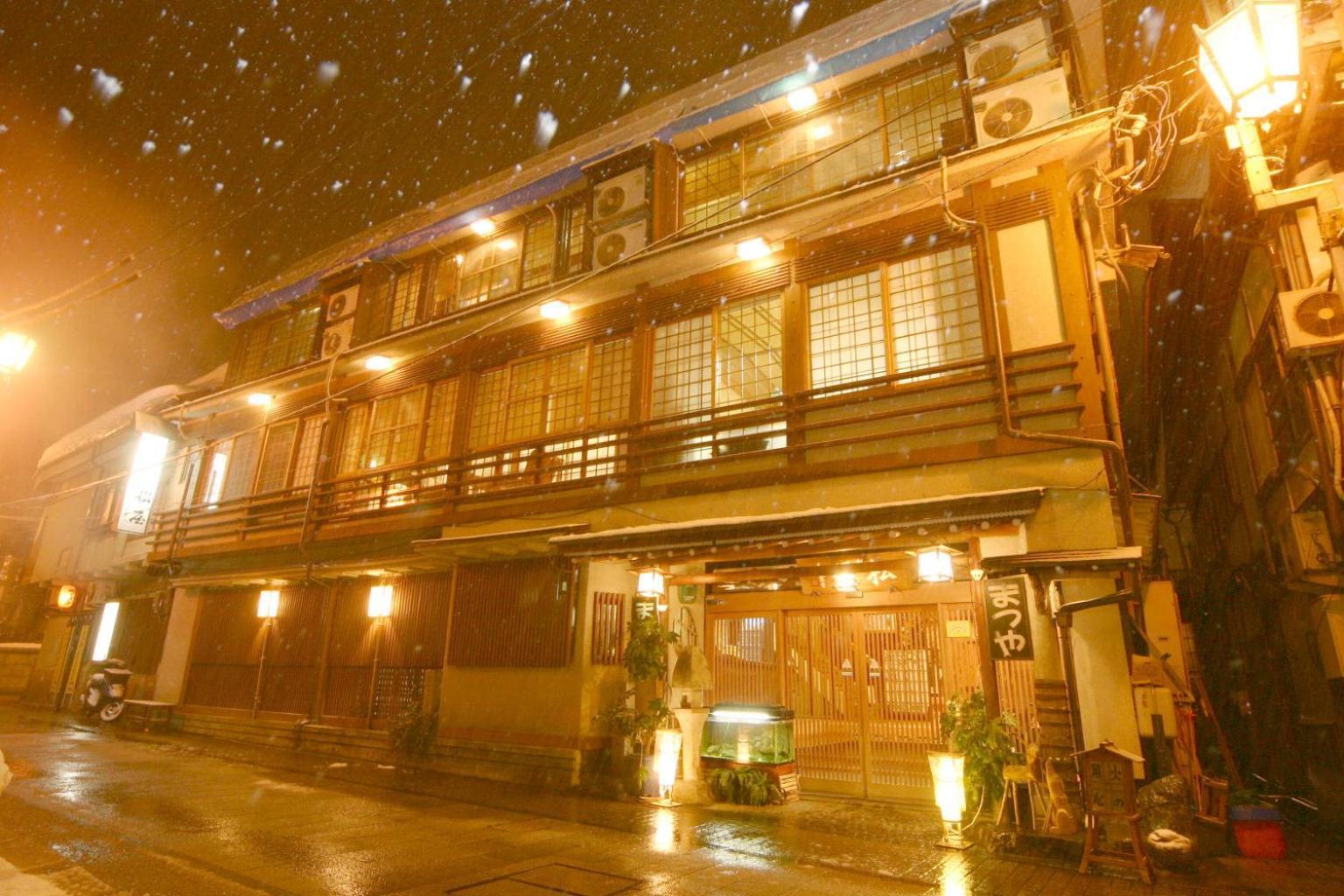 Senshinkan Matsuya Яманути Экстерьер фото